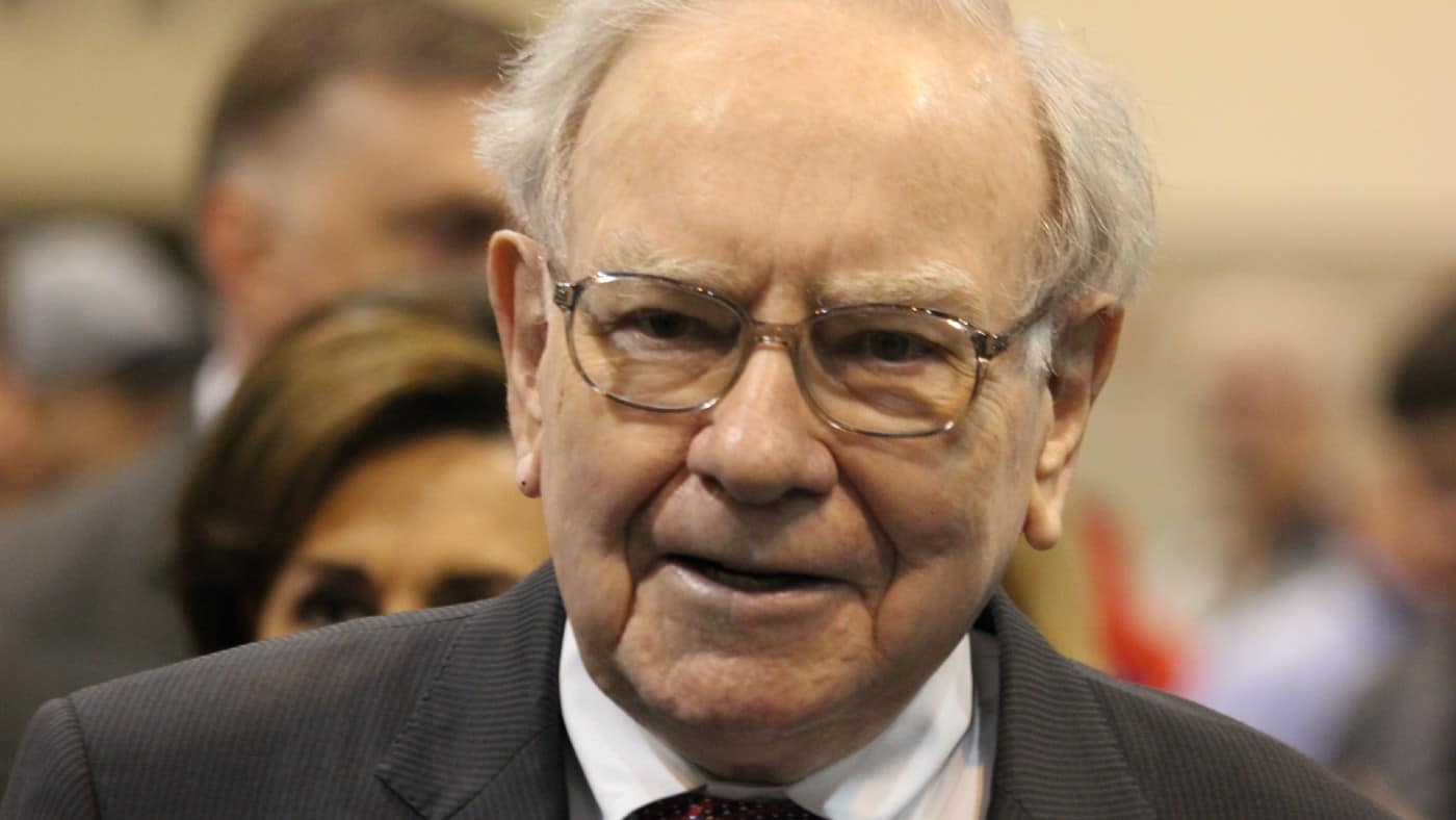 3 things Warren Buffett looks at...