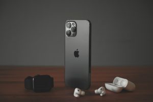 Famed analyst says OpenAI’s hardware foray...